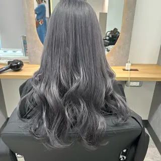 ロング amie三ノ宮所属・潟上 菜摘のヘアスタイル