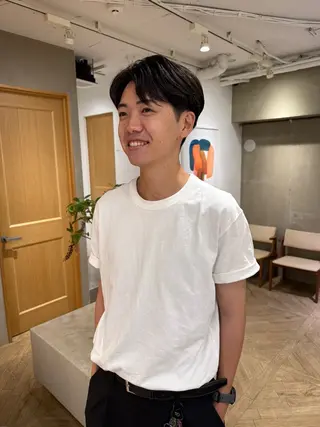 ミディアム パーマ メンズ センターパート 田形清流のヘアスタイル