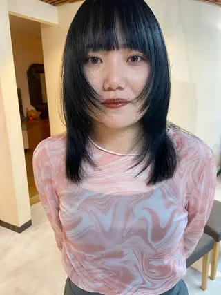 セミロング 透明感/レイヤー/ 武士るな🌿‬のヘアスタイル