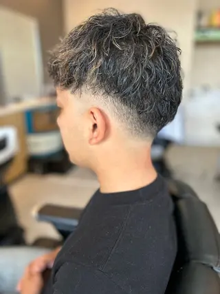 ミディアム メンズ THEBARBER TEN所属・伊禮 海凪のヘアスタイル