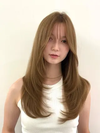 ロング PULSE yokohama所属・レイヤー |オリーブ |ヘーゼルベージュのヘアスタイル