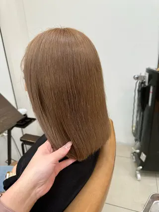 ミディアム カラー Cloe 梅田所属・🌼北口 絢🌼のヘアスタイル