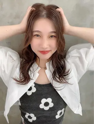 ロング eTONe所属・志賀 あずみのヘアスタイル