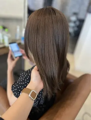 ロング カラー 泉川 みかのヘアスタイル