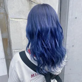 セミロング カラー ヘアアレンジ 🩶【推しハイトーン 】yuzu🩶のヘアスタイル