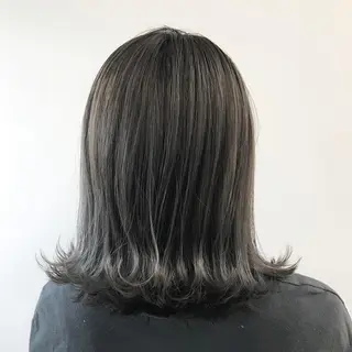 カラー 濱川 佳奈のヘアスタイル