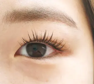 マツエク・マツパ 💜bora .のネイルデザイン