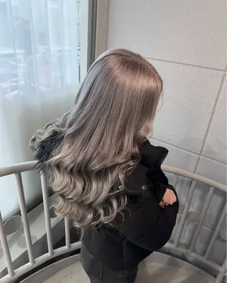カラー 河野 さくらのヘアスタイル