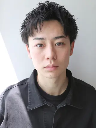 パーマ メンズ 増渕 駿介のヘアスタイル