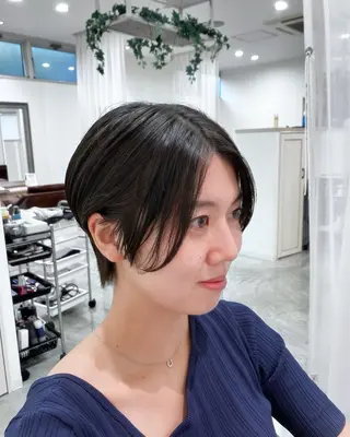 ショート パーマ adorableはなみずき店所属・唯一無二の曲がる 縮毛矯正 小林のヘアスタイル