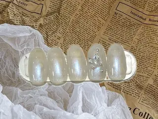 ネイル TOUTOU所属・TOUTOU. Yuriのネイルデザイン