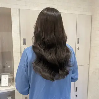 ロング CHEMIR所属・山川 由來のヘアスタイル
