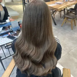 カラー ツヤ感ベージュカラー RIKO🎀‎🤍のヘアスタイル