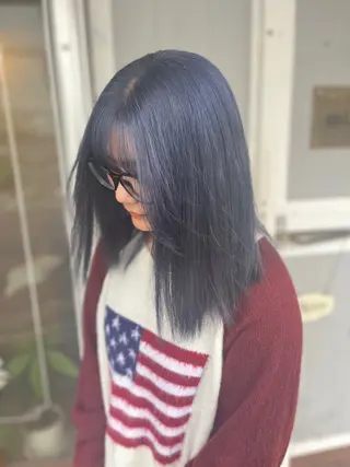 セミロング ILObymiloc ナナカのヘアスタイル