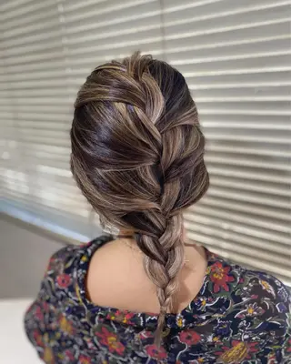 カラー Tsuyoki .のヘアスタイル