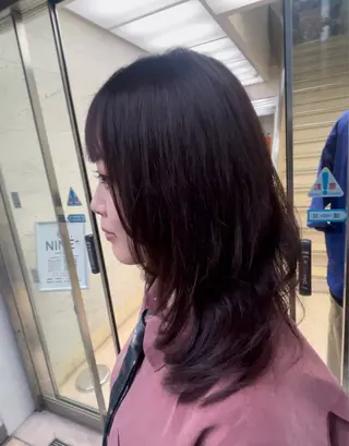 ミディアム カラー NINE+/代表 ブリーチ特化型サロンのヘアスタイル