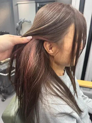 カラー 籔上 凜のヘアスタイル