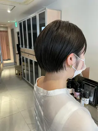 ショート SALOWIN表参道　arist店所属・柔らか透け感カラー 🌿ムロヤリョウスケのヘアスタイル