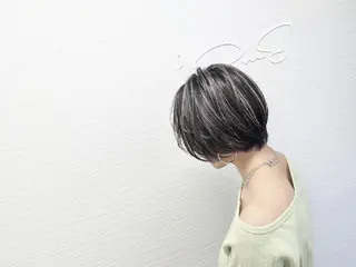 ショート カラー LaRmE 代表　HoHaRa.のヘアスタイル