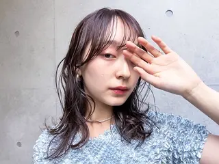 ミディアム カラー 天野 琉那のヘアスタイル