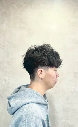 ショート パーマ 清潔感×束感ヘア🔥 メンズ専門篠原のヘアスタイル