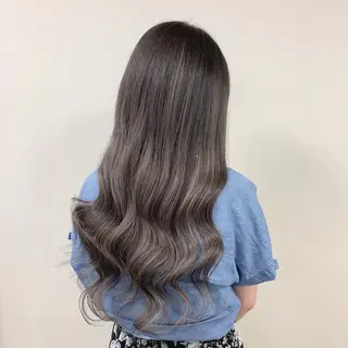 ロング ブリーチとエクステ 最後の砦🤍アミルのヘアスタイル