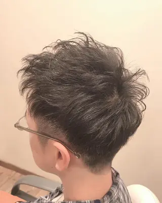 ショート パーマ メンズ アザマ　ヤスカツ _rosso 川口のヘアスタイル