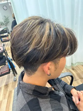 カラー メンズ 阿部 優奈のヘアスタイル