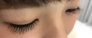 マツエク・マツパ 保子 祐里香のヘアスタイル