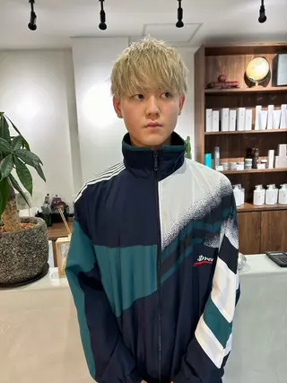 ショート カラー メンズ (h)wim ウィムのヘアスタイル