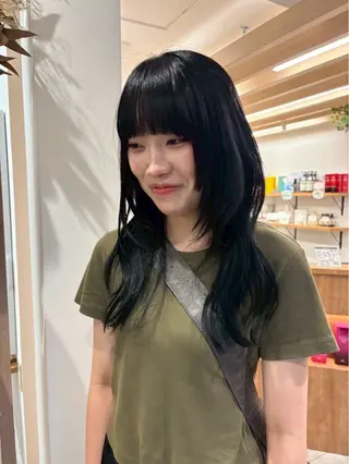 ロング 加藤 真穂のヘアスタイル