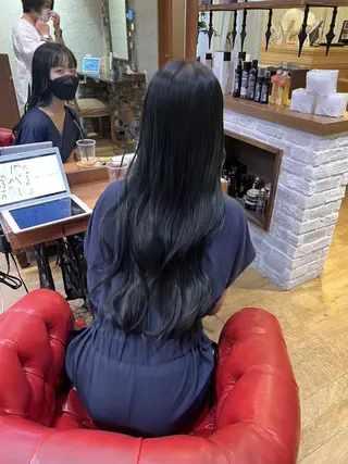 ミディアム カラー アティリー 西梅田のヘアスタイル