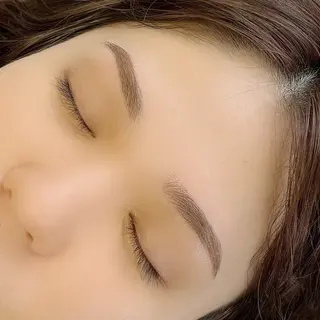 アイブロウ salonLADYSTYLE所属・稲嶺 美華のエステ・リラクイメージ