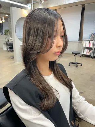 ロング アライ レンカのヘアスタイル