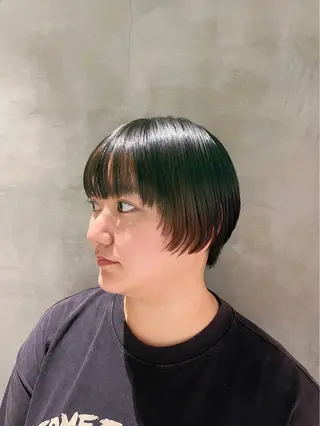 ショート カラー 坂本 かのんのヘアスタイル