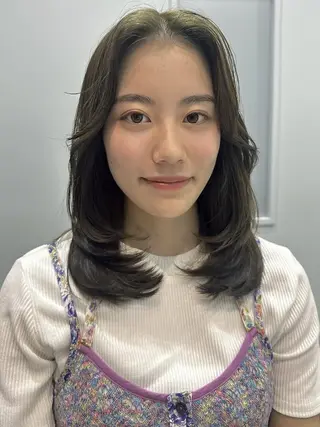 ミディアム カラー ルシードスタイル REVEのヘアスタイル