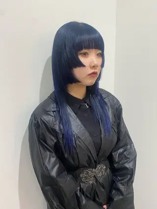 ロング イシザワ ユミのヘアスタイル
