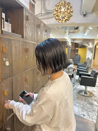 ショート カラー 髪質改善/縮毛矯正/ 艶カラー/内山翔太のヘアスタイル