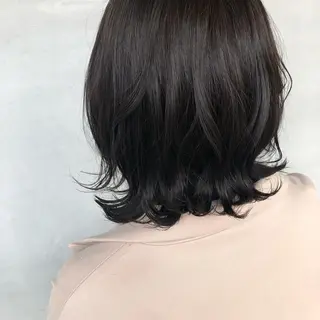 ミディアム カラー 小森 樹奈のヘアスタイル