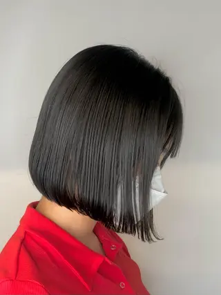 ミディアム 1inch所属・透明感カラー レイヤー亀井唯登のヘアスタイル