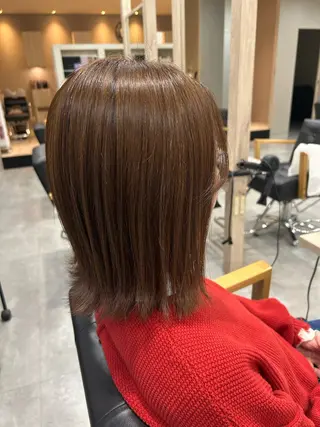 カラー YoLo.所属・村上 ななみのヘアスタイル