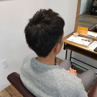 ショート メンズ 阪本 俊のヘアスタイル