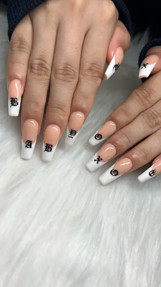 ネイル 𝐧𝐚𝐢𝐥 𝐌𝐢𝐖𝐢𝐢のネイルデザイン