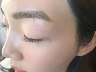 マツエク・マツパ UTA hair&eyelash所属・青木 百花のマツエク・マツパデザイン