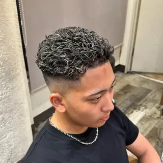 パーマ メンズ TWIST windbycielのヘアスタイル