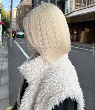 ショート カラー SEINA️️/烏丸 ブリーチ/ハイトーンのヘアスタイル