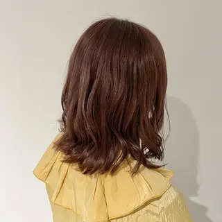 ミディアム 山内 愛可のヘアスタイル