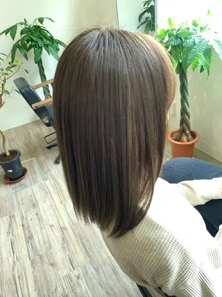 ミディアム カラー ワタイショウタ 髪質改善✨眉毛サロンのヘアスタイル