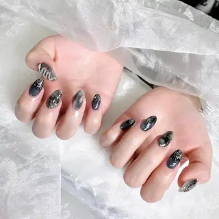 ネイル HEAVEN BEAUTY  & NAIL SALON所属・馬詰 にゅんのネイルデザイン