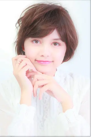 ショート カラー 山村 伸一のヘアスタイル